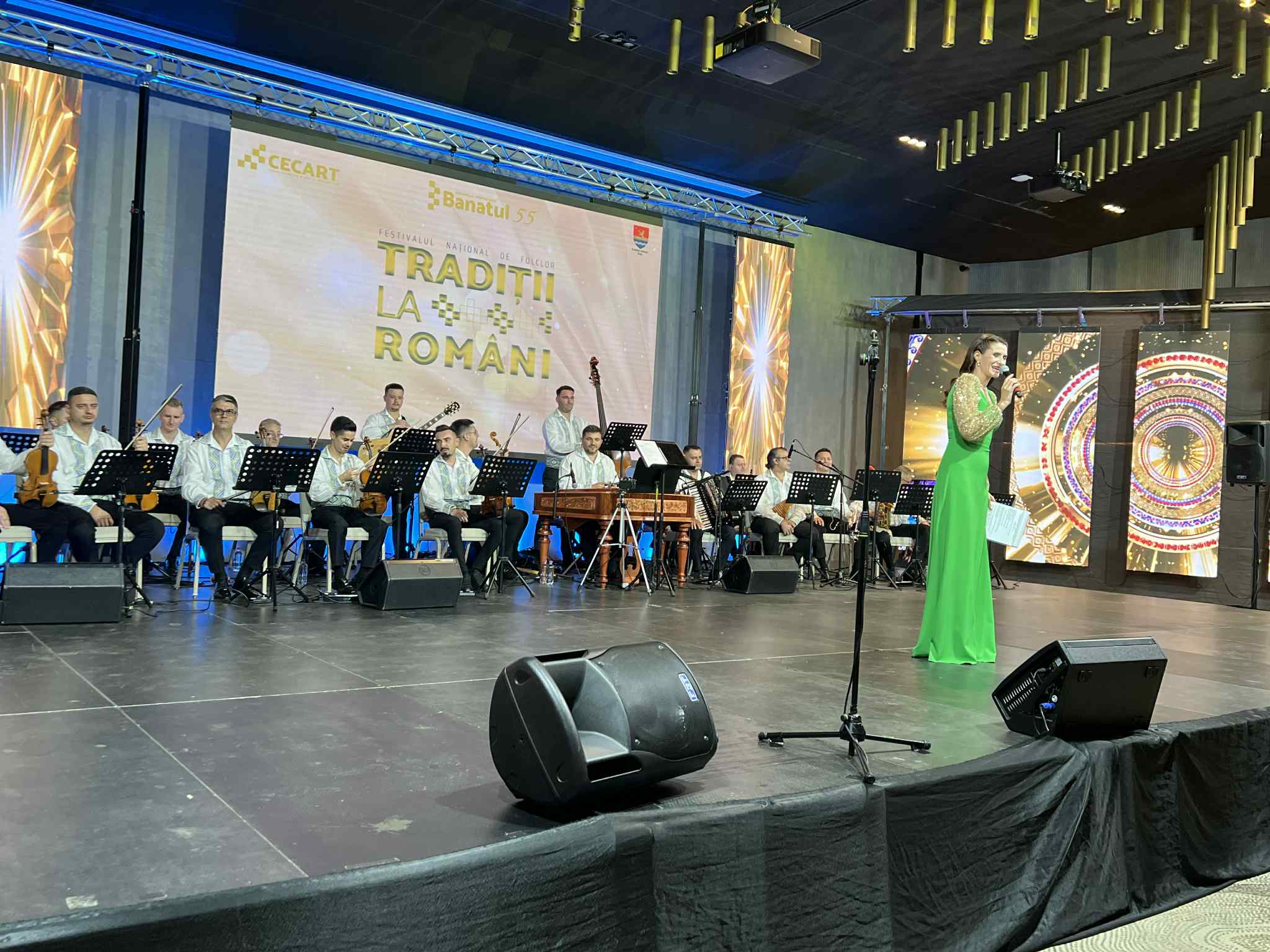 Traditii la Romani prima seara (31)