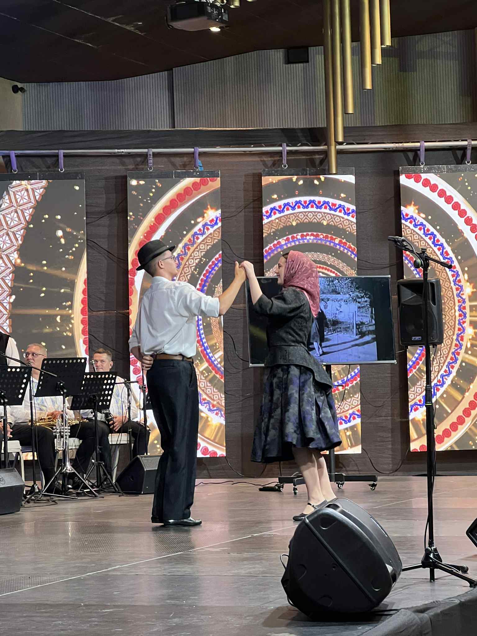 Traditii la Romani prima seara (37)