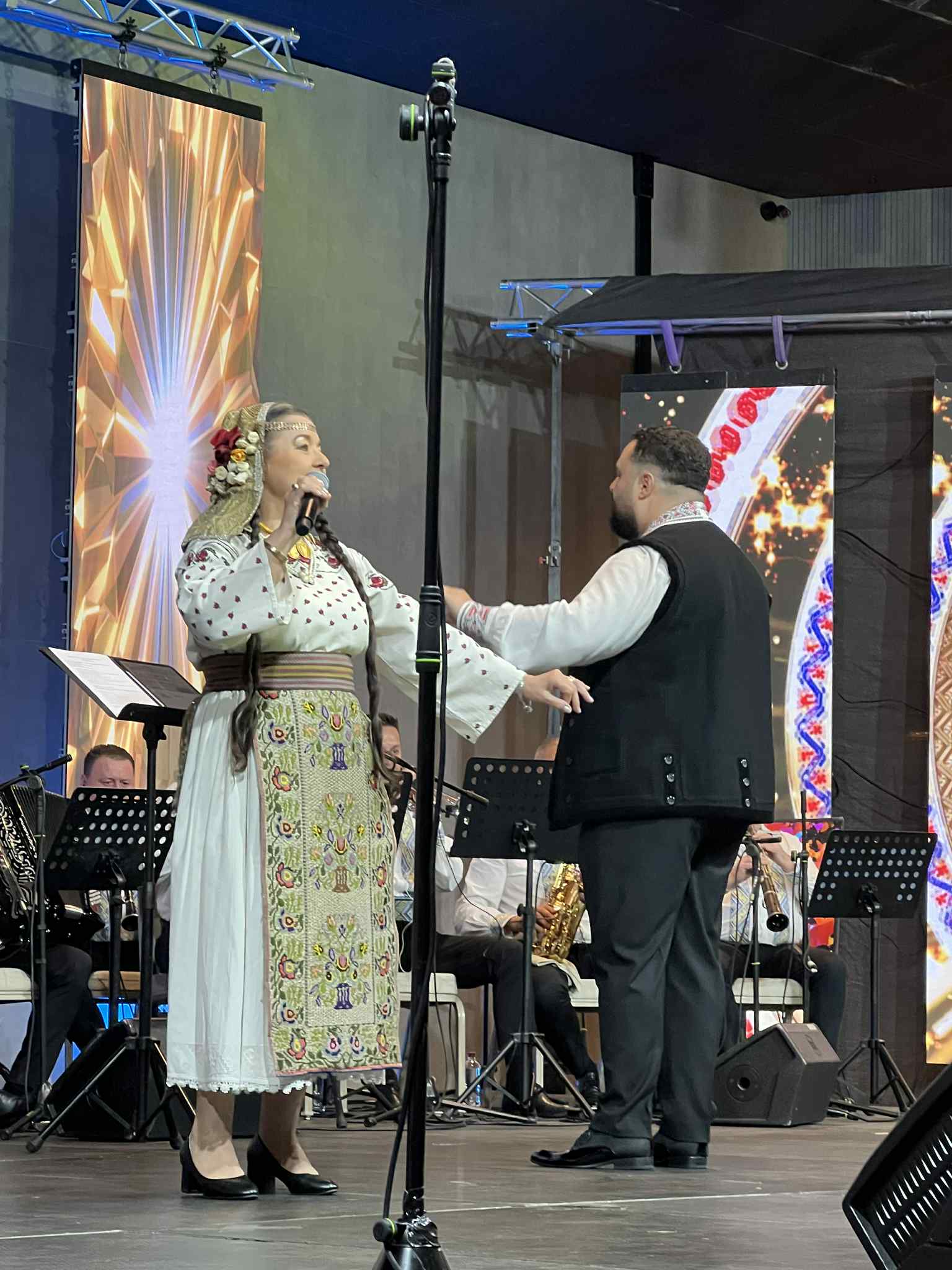 Traditii la Romani prima seara (46)