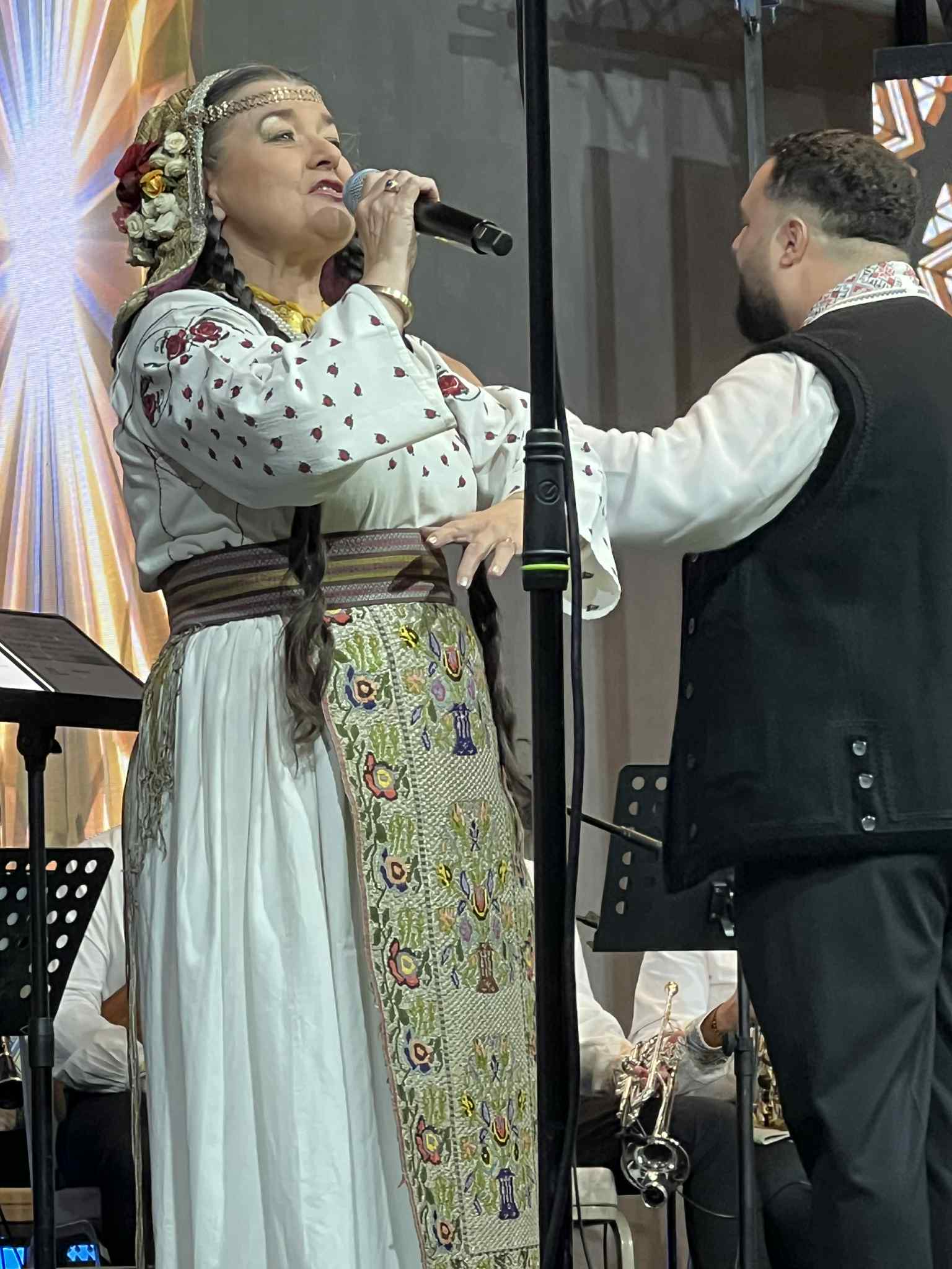 Traditii la Romani prima seara (50)