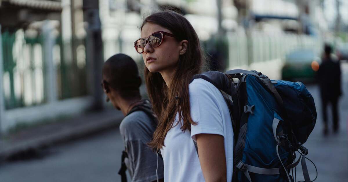 Tinerii români pot călători gratuit în Europa: începe runda a doua a programului DiscoverEU 2025.