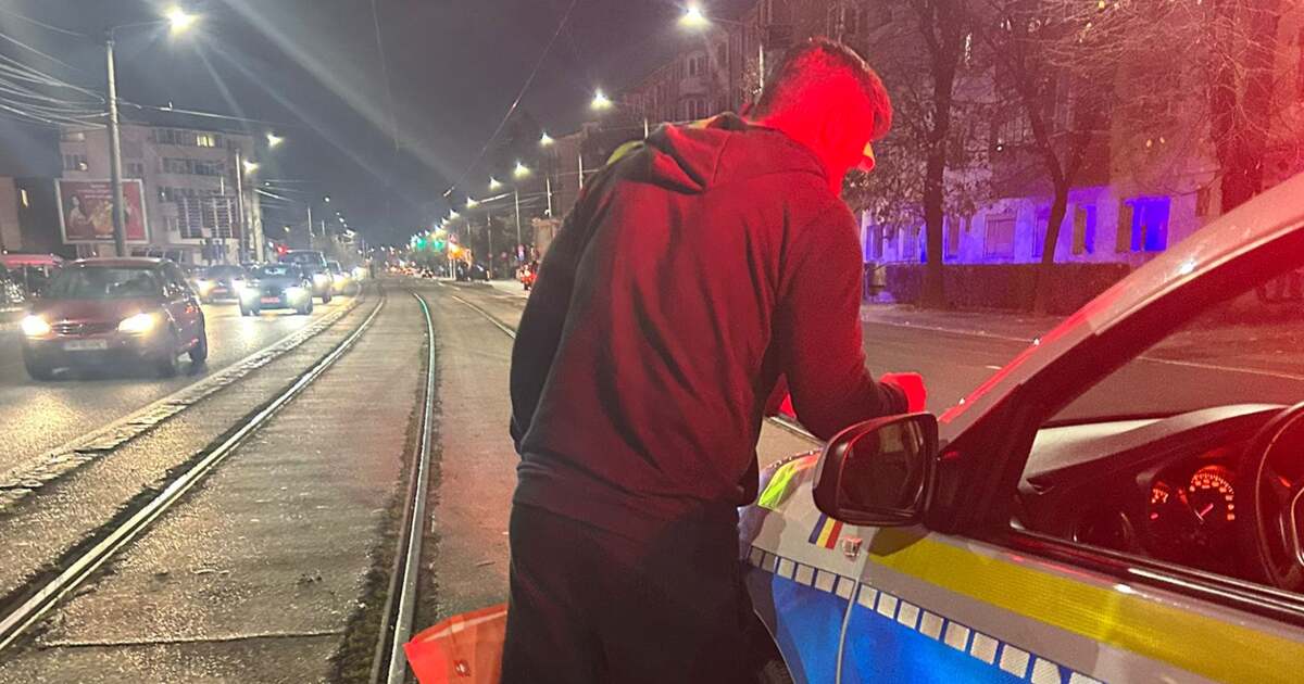 Bărbat urmărit internațional, prins în trafic de polițiștii din Timișoara după ce a vrut să fugă de ei