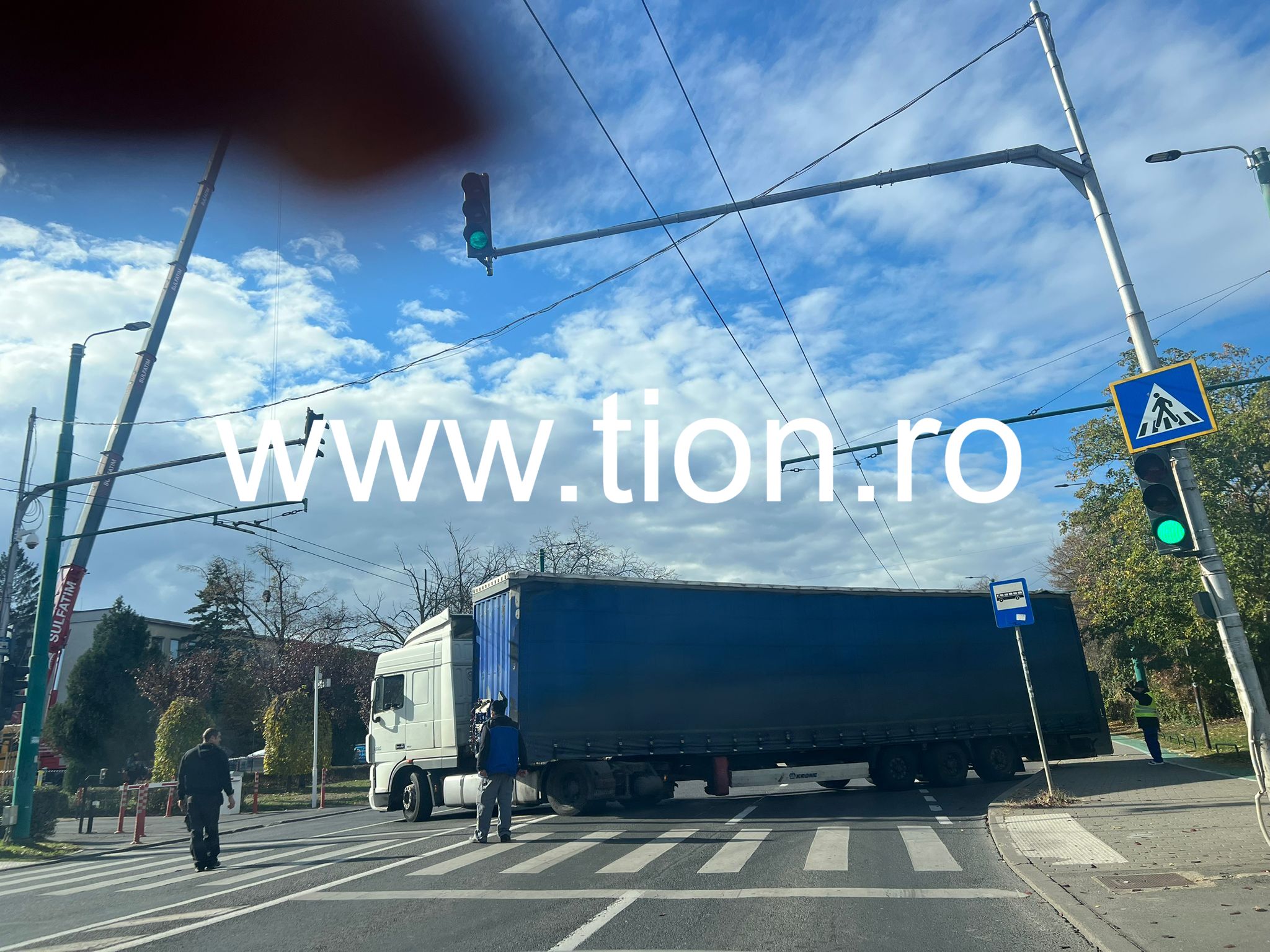 WhatsApp Image 2025-11-07 at 12.00.21