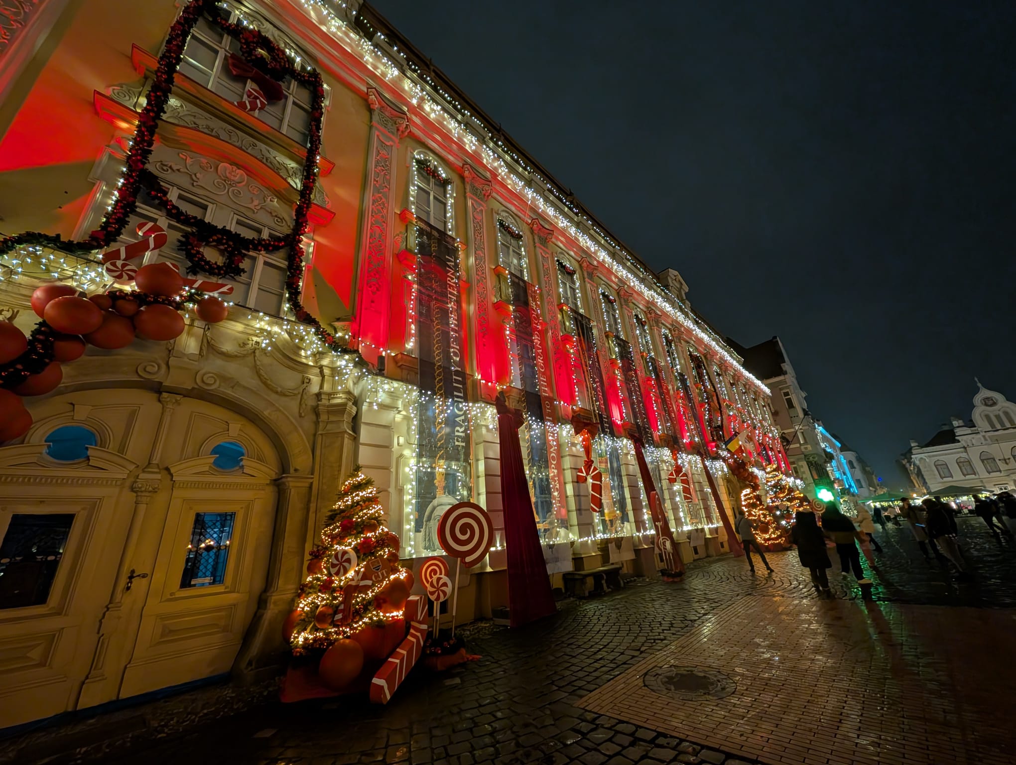 Iluminat festiv Muzeul de Artă Timișoara