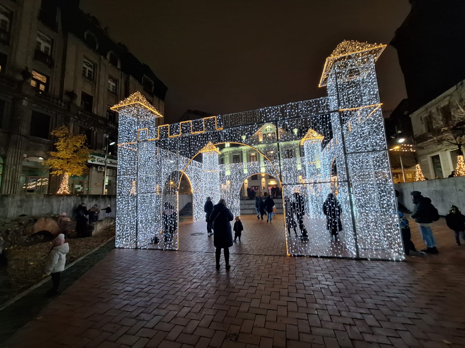 WhatsApp Image 2025-11-30 at 18.33.13