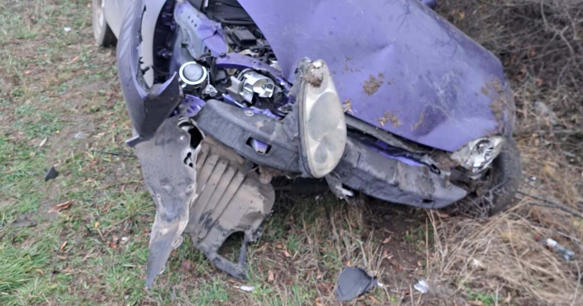 Accident pe DN 6: Tânără rănită când un șofer a ieșit de pe drum, între Remetea Mare și Timișoara. Accident pe DN 6: Tânără rănită când un șofer a ieșit de pe drum, între Remetea Mare și Timișoara.