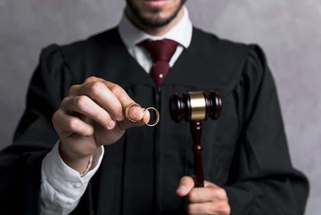 Poza pentru articolul Avocat Burlacu Mihail - despre rolul avocatului în procesul de divorț cu un cetățean străin