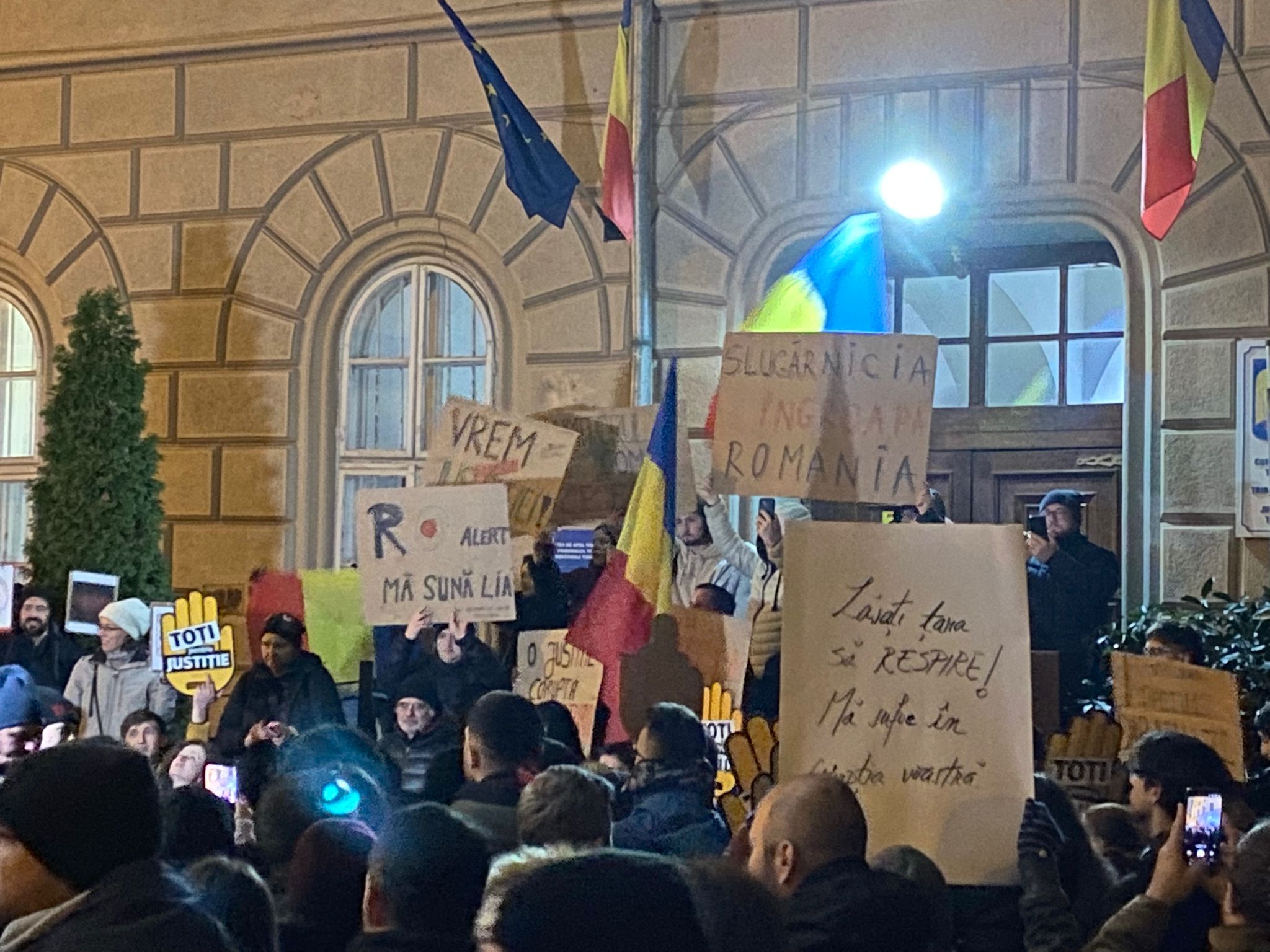 WhatsApp Image 2025-12-14 at 18.14.00