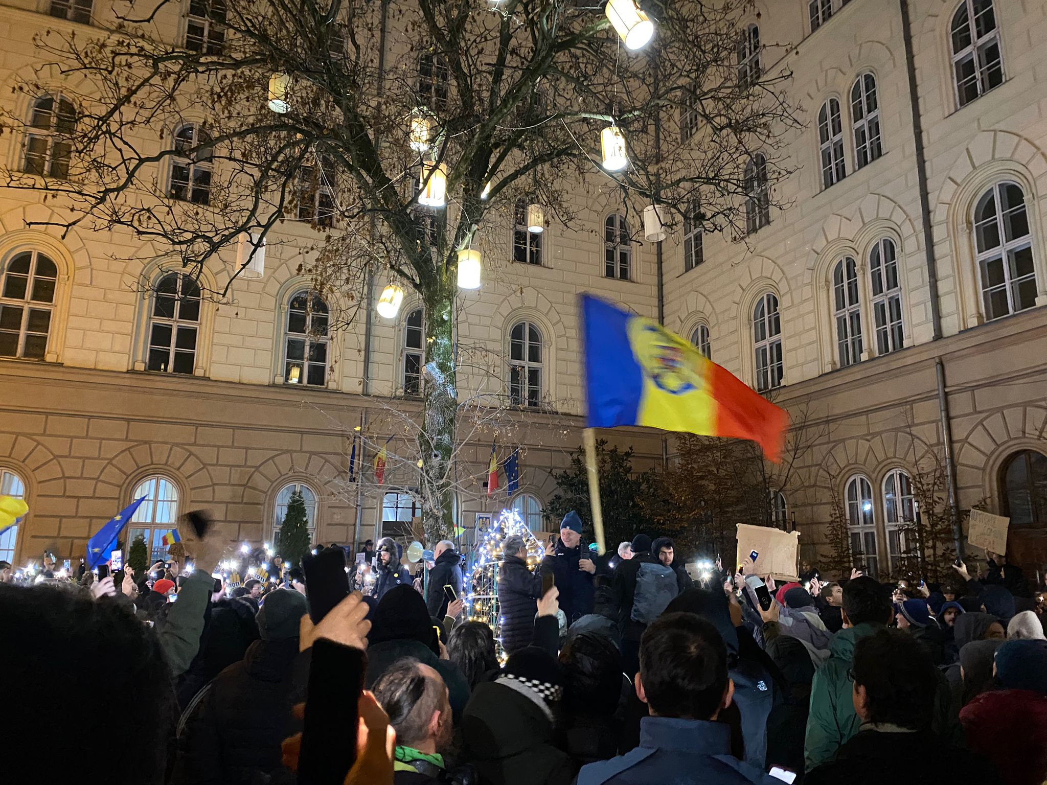 WhatsApp Image 2025-12-14 at 18.43.44