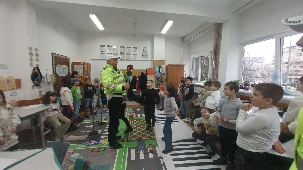 politisti locali elevi scoala (9)