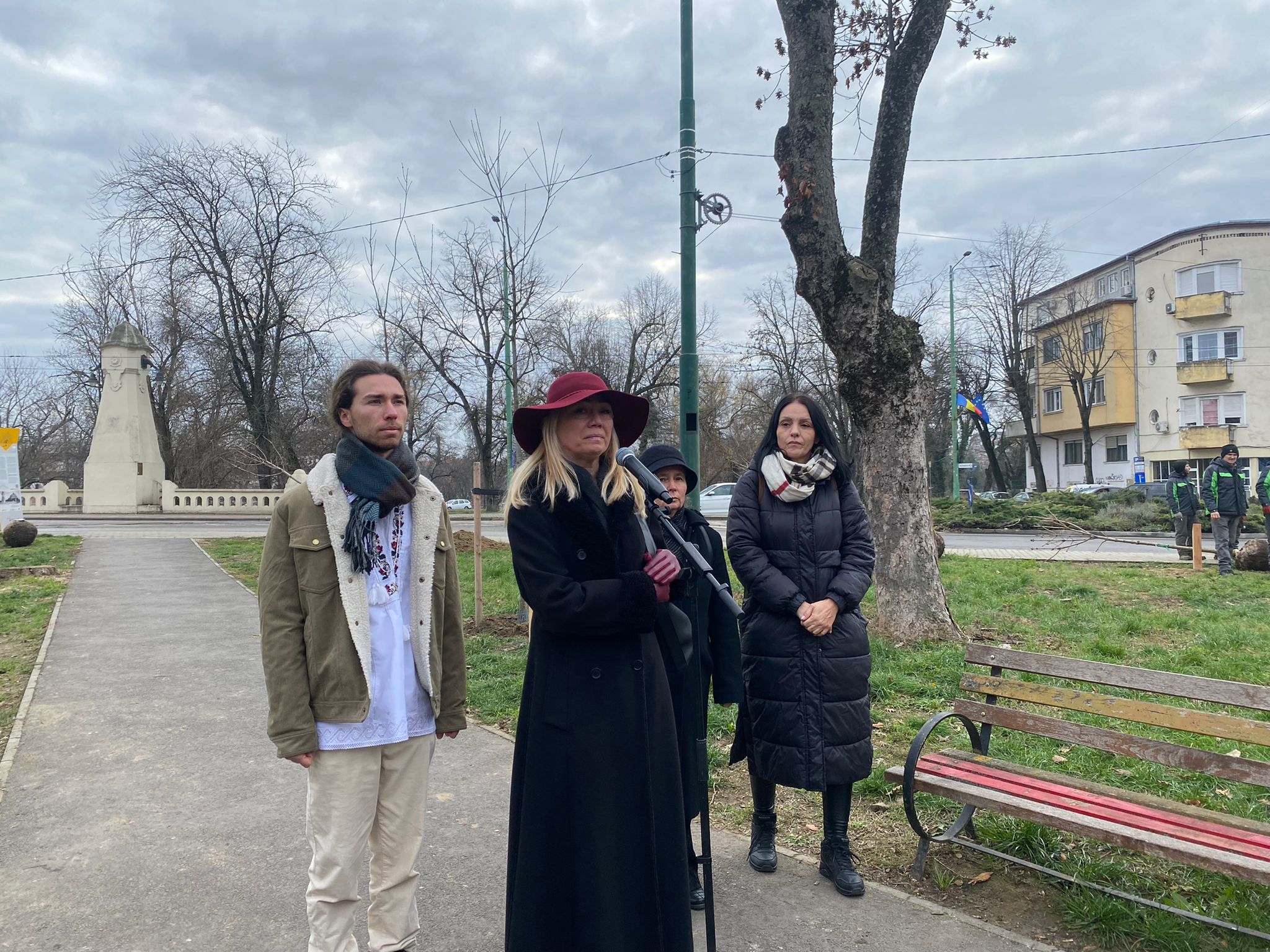 plantare arbori in memoria eroilor de la revolutie (24)