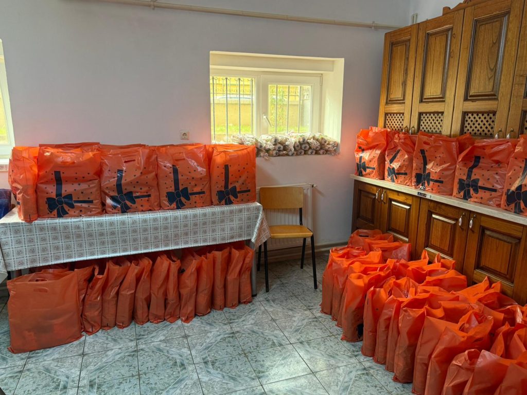 Actiuni-filantropice-si-colinde-la-parohia-Iosefin-3-1024x768