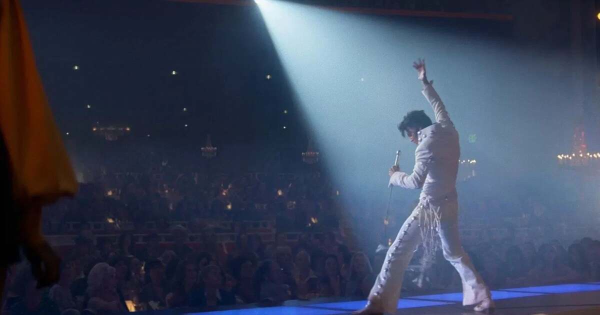 „Legendele muzicii revin la Cinema Johnny în spectacolul „Voci și destine””