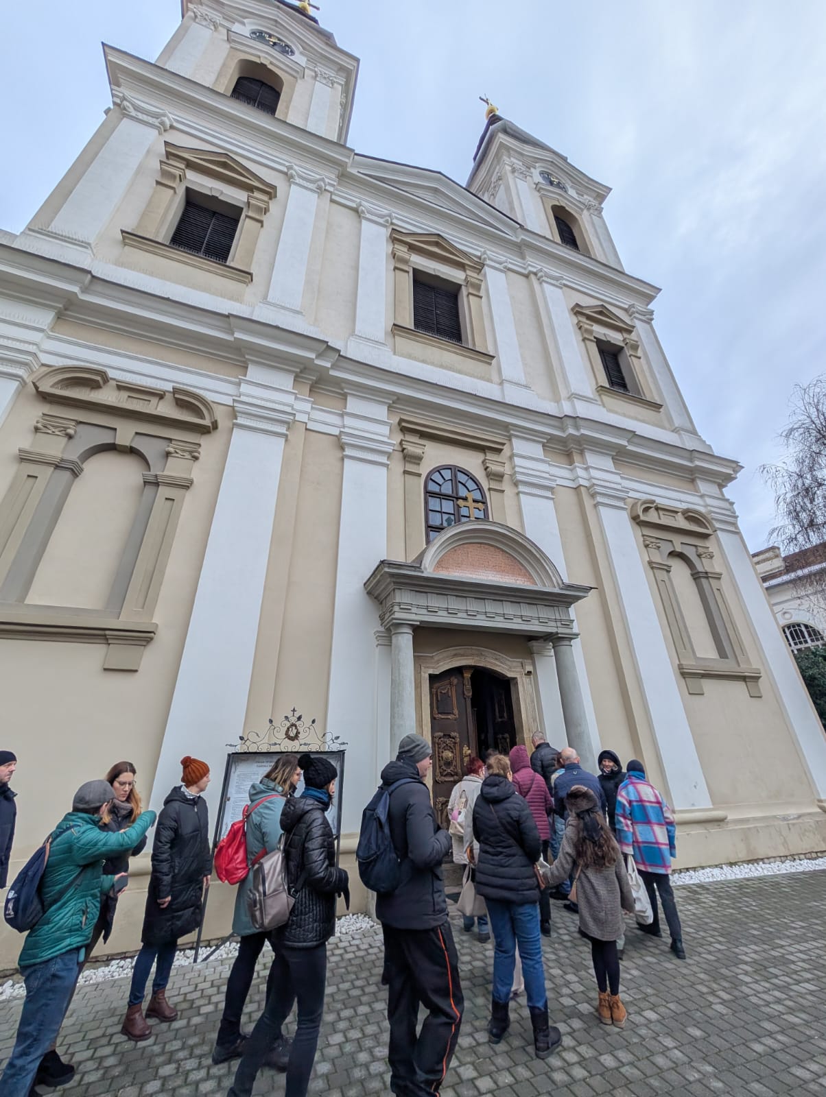 biserica ortodoxa sarba piata unirii (3)