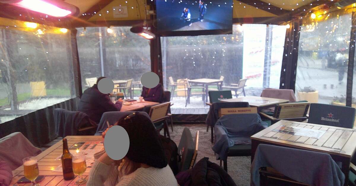 FOTO. Timișoara: încă se fumează în interioare, iar poliția a emis numeroase avertismente. FOTO. Timișoara: încă se fumează în interioare, iar poliția a emis numeroase avertismente.