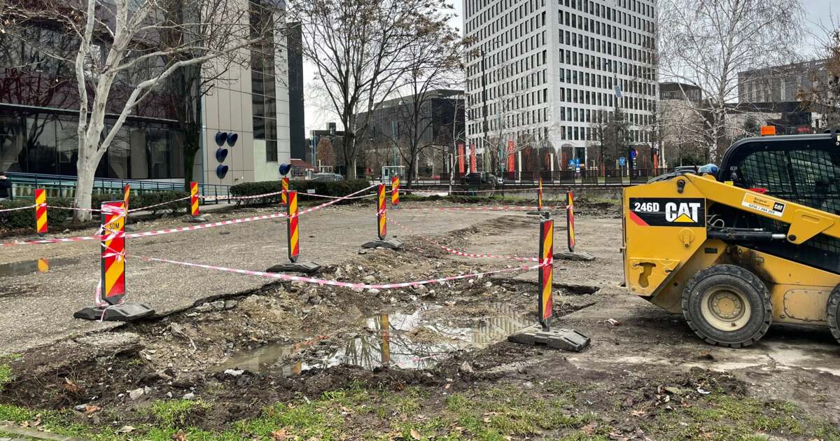 O nouă parcare publică va fi amenajată lângă Iulius Town, anunță Primăria. O nouă parcare publică va fi amenajată lângă Iulius Town, anunță Primăria.