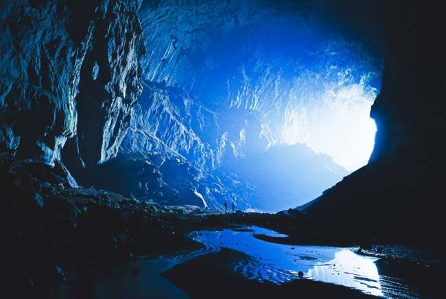 Poza pentru articolul Bacterii vechi de 5.000 de ani și rezistente la antibiotice, descoperite într-o peșteră din România.