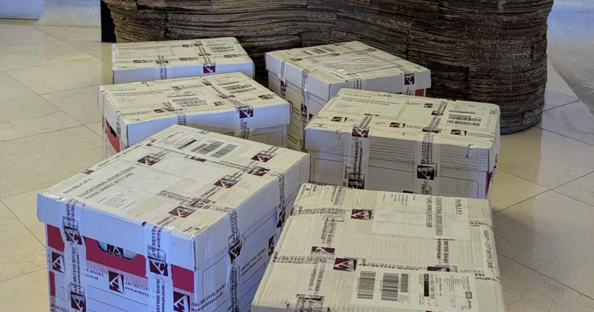 Biblioteca Muzeului de Artă Timișoara primește peste 150 de noi publicații din Londra.