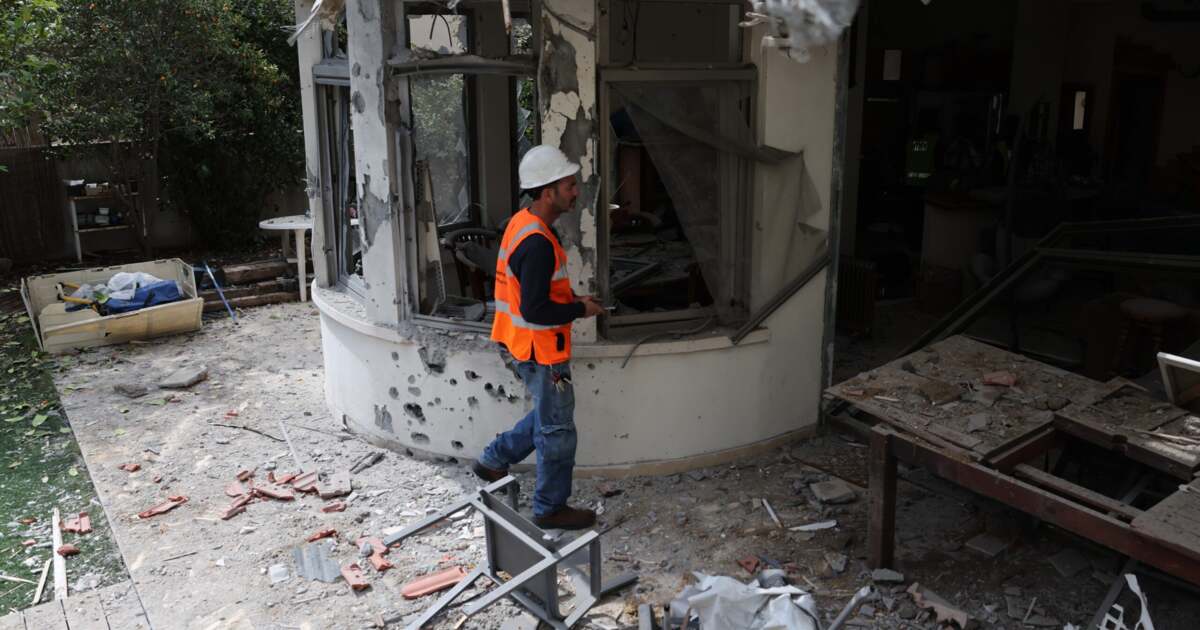 România se distanțează de conflictul din Orientul Mijlociu, afirmă MAE român. România se distanțează de conflictul din Orientul Mijlociu, afirmă MAE român.