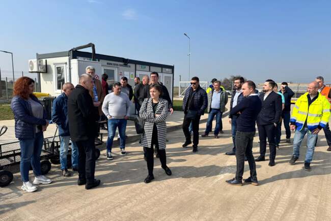 Poza pentru articolul FOTO. Centrul de colectare cu aport voluntar din Dumbrăvița, dat exemplu primăriilor din județul Arad