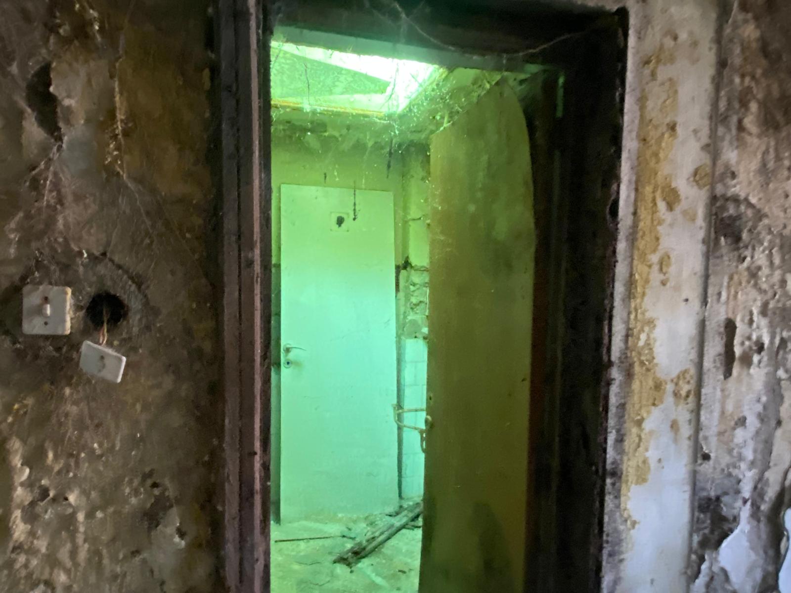 Clădire din curtea Vilei Internațional (17)