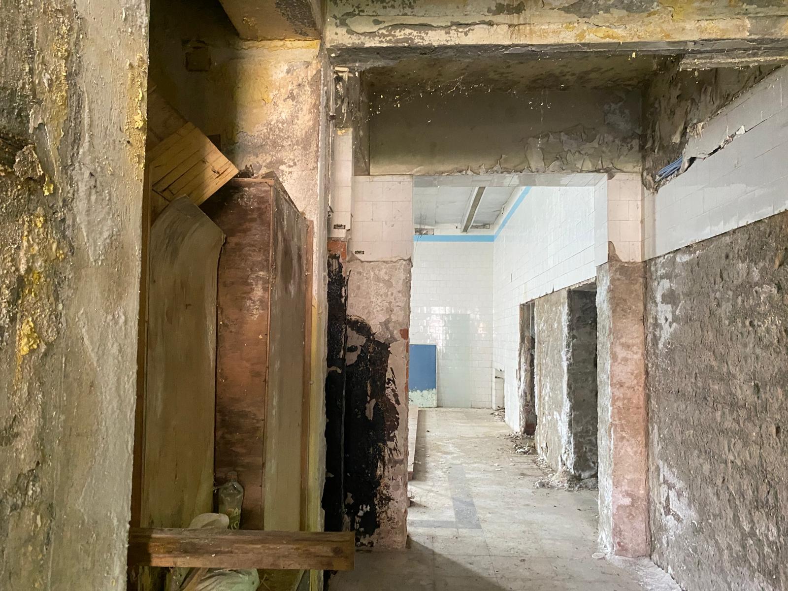 Clădire din curtea Vilei Internațional (11)