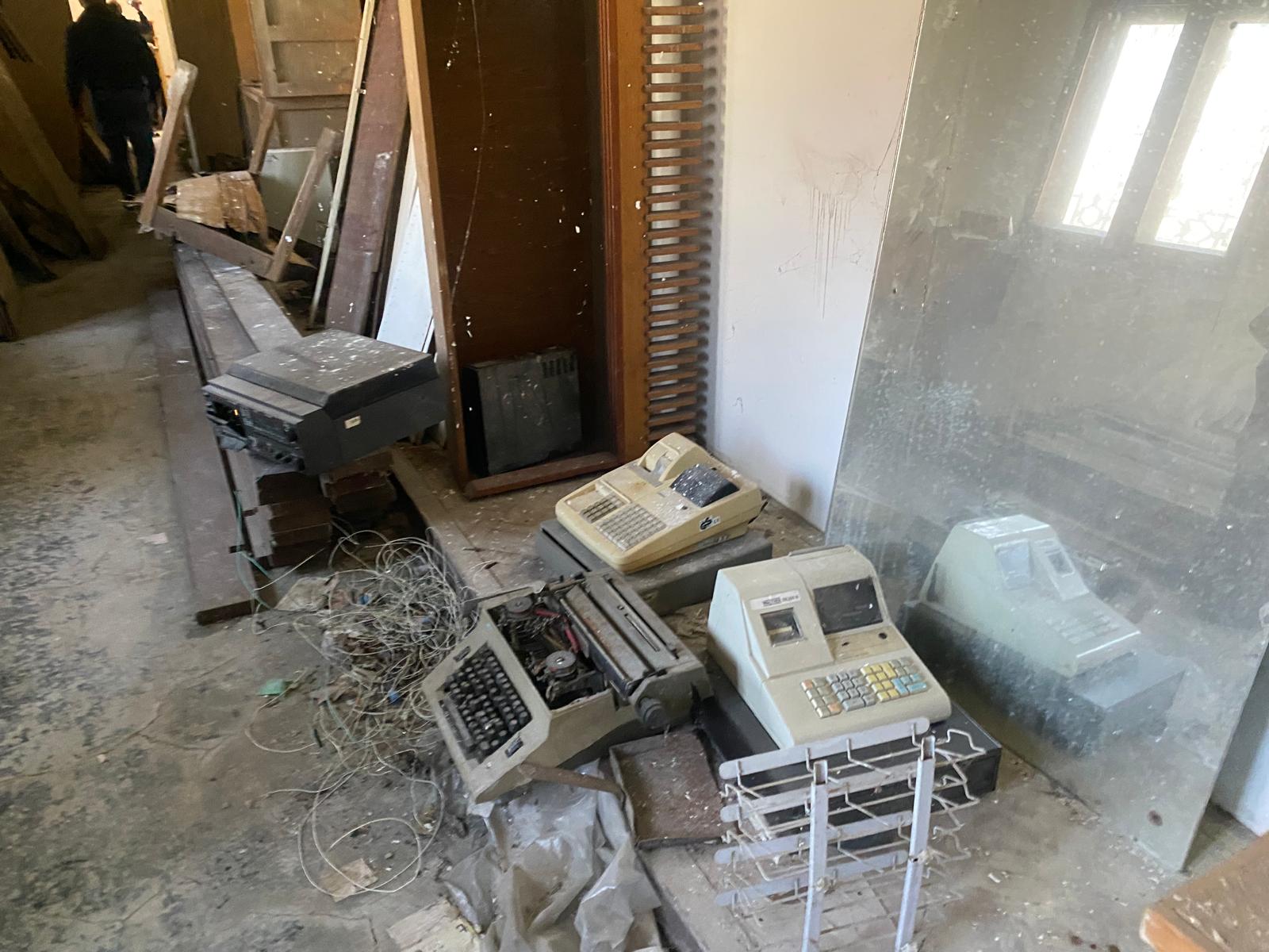 Clădire din curtea Vilei Internațional (7)