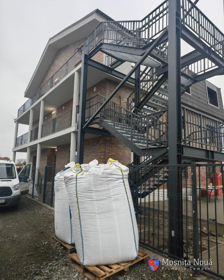 587494282_1425536626240413_5178636097817952949_n