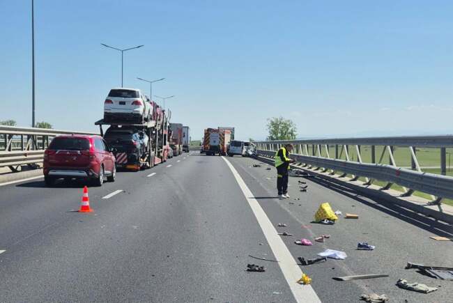 Poza pentru articolul Patru răniți într-un accident pe A1, în zona Belinț