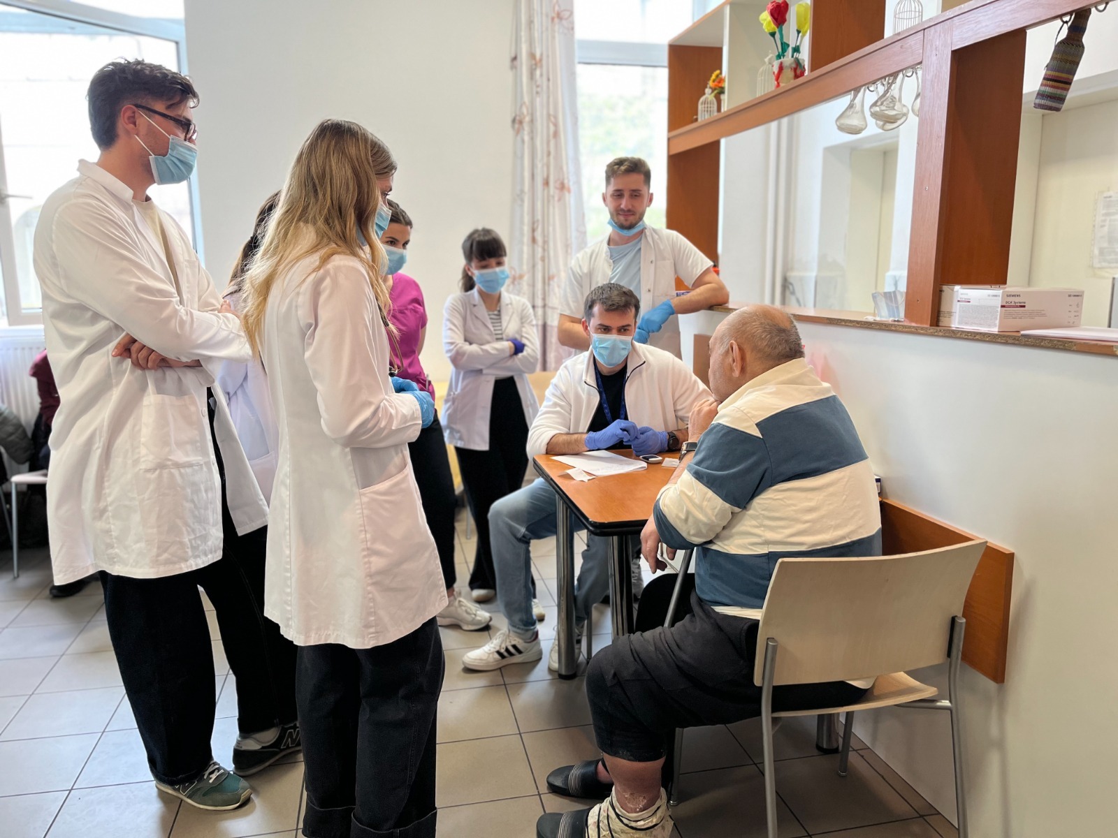 caravana medicala timisoara persoane fara adapost (6)