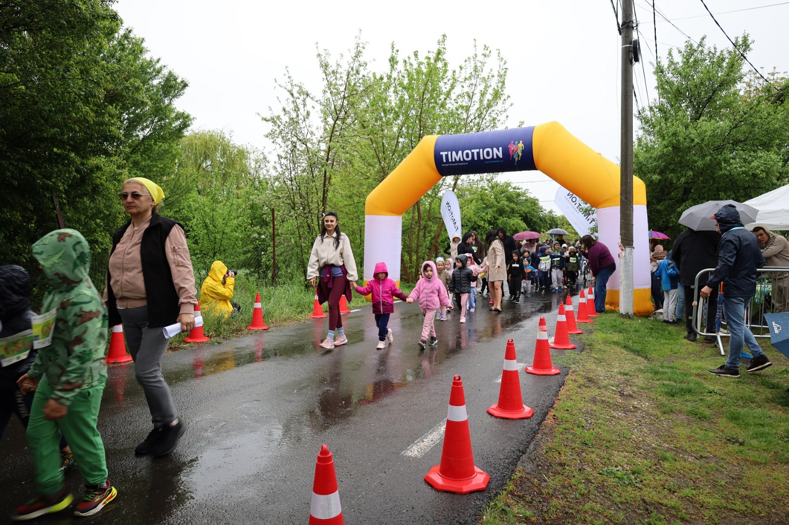 alergare copii ciarda rosie manusarul (4)