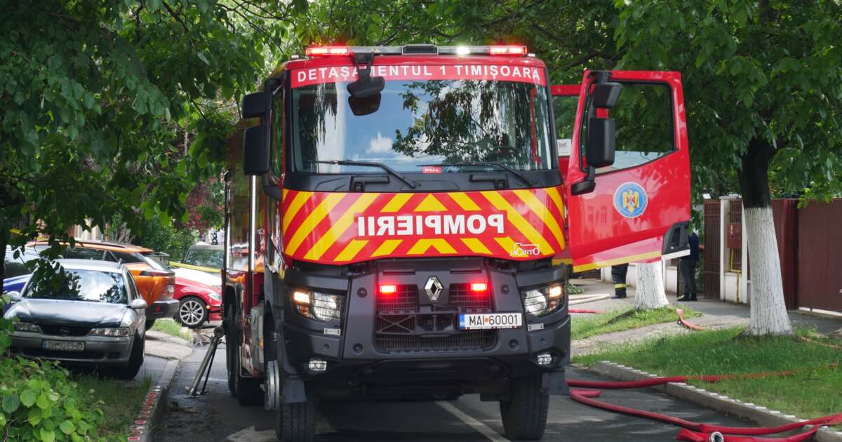 Explozie de la o butelie într-o localitate din Timiș. Două persoane cu arsuri
