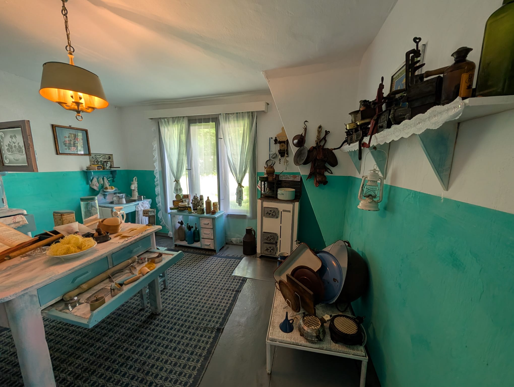 expo comunism casa comunista muzeul satului (30)