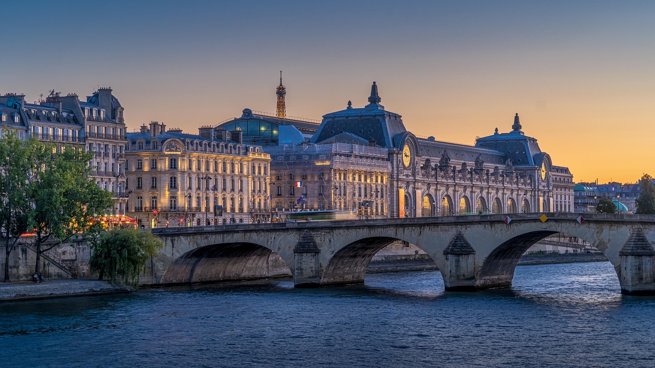 Paris (1)