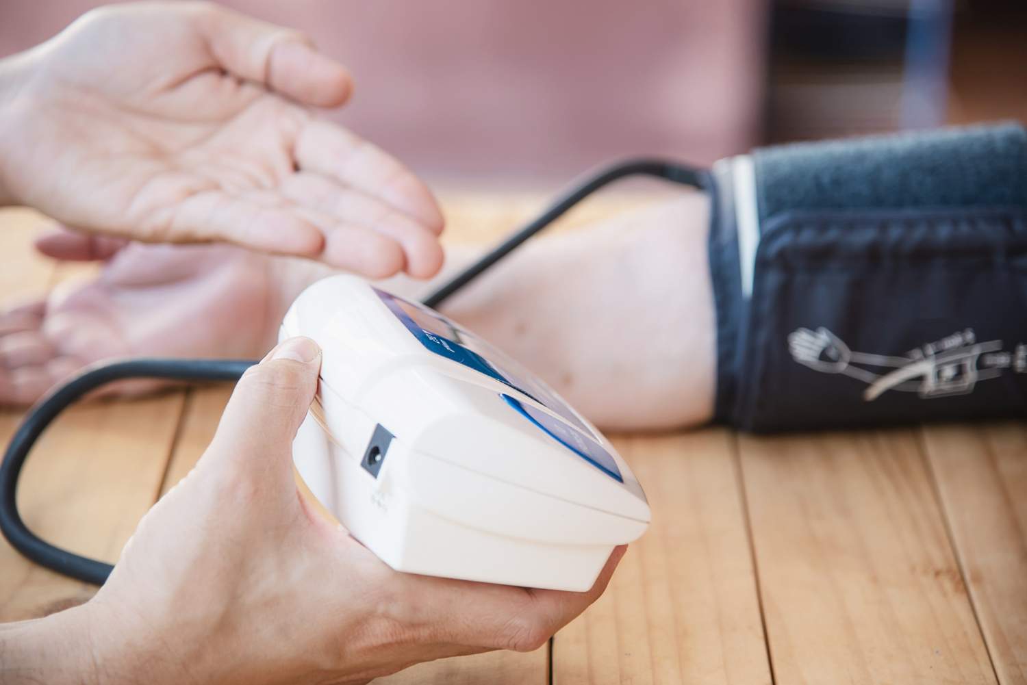 Poza pentru articolul Tensiunea arterială - cauze, simptome si metode de control! Detalii la Enigma Plant!