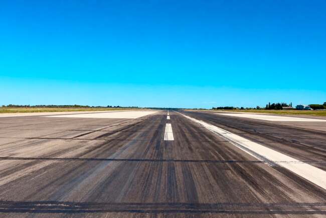 Poza pentru articolul Trei săptămâni fără niciun zbor la Aeroportul Internațional Timișoara. Când intră pista în reparații