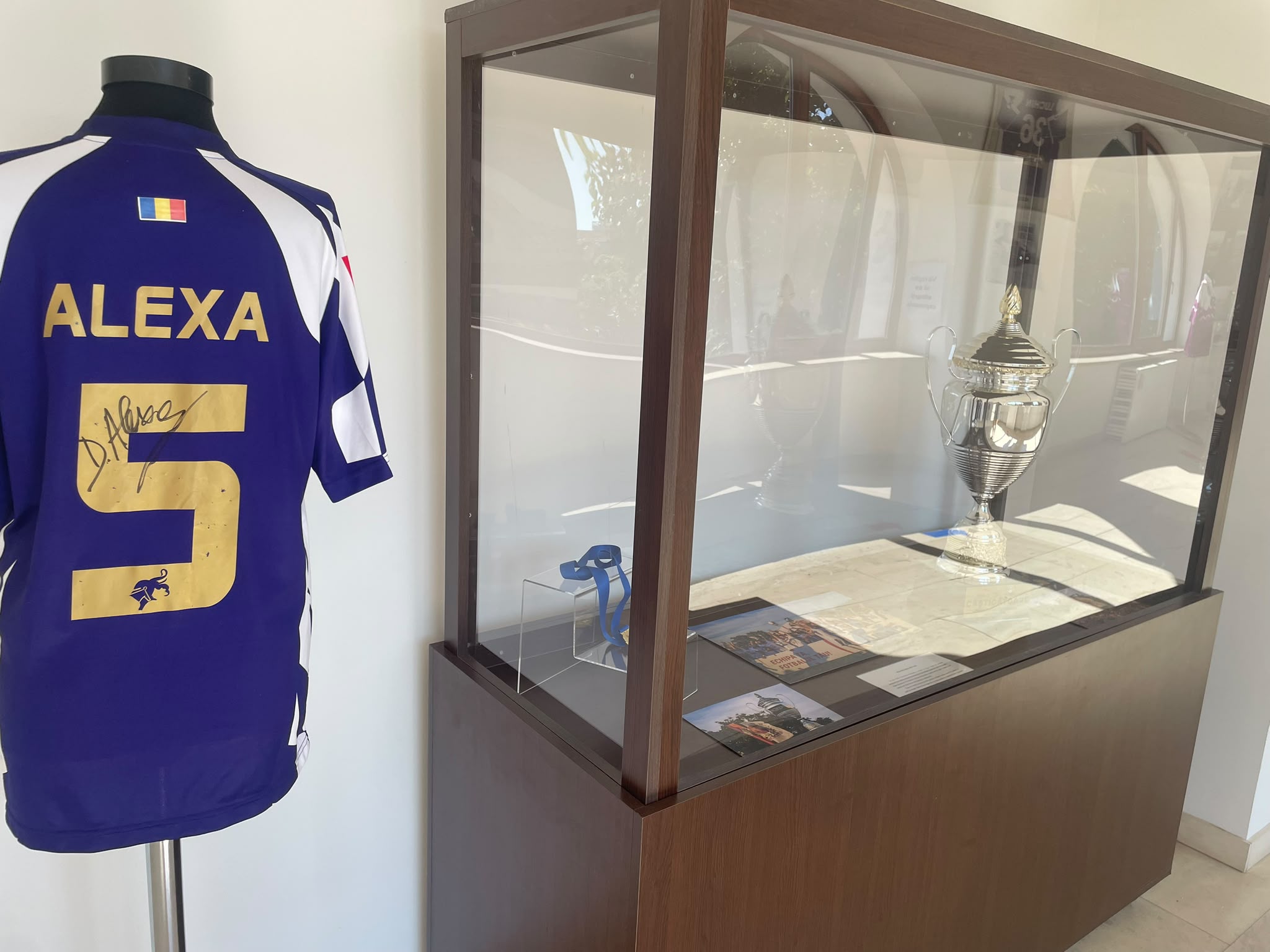 expo poli (3)