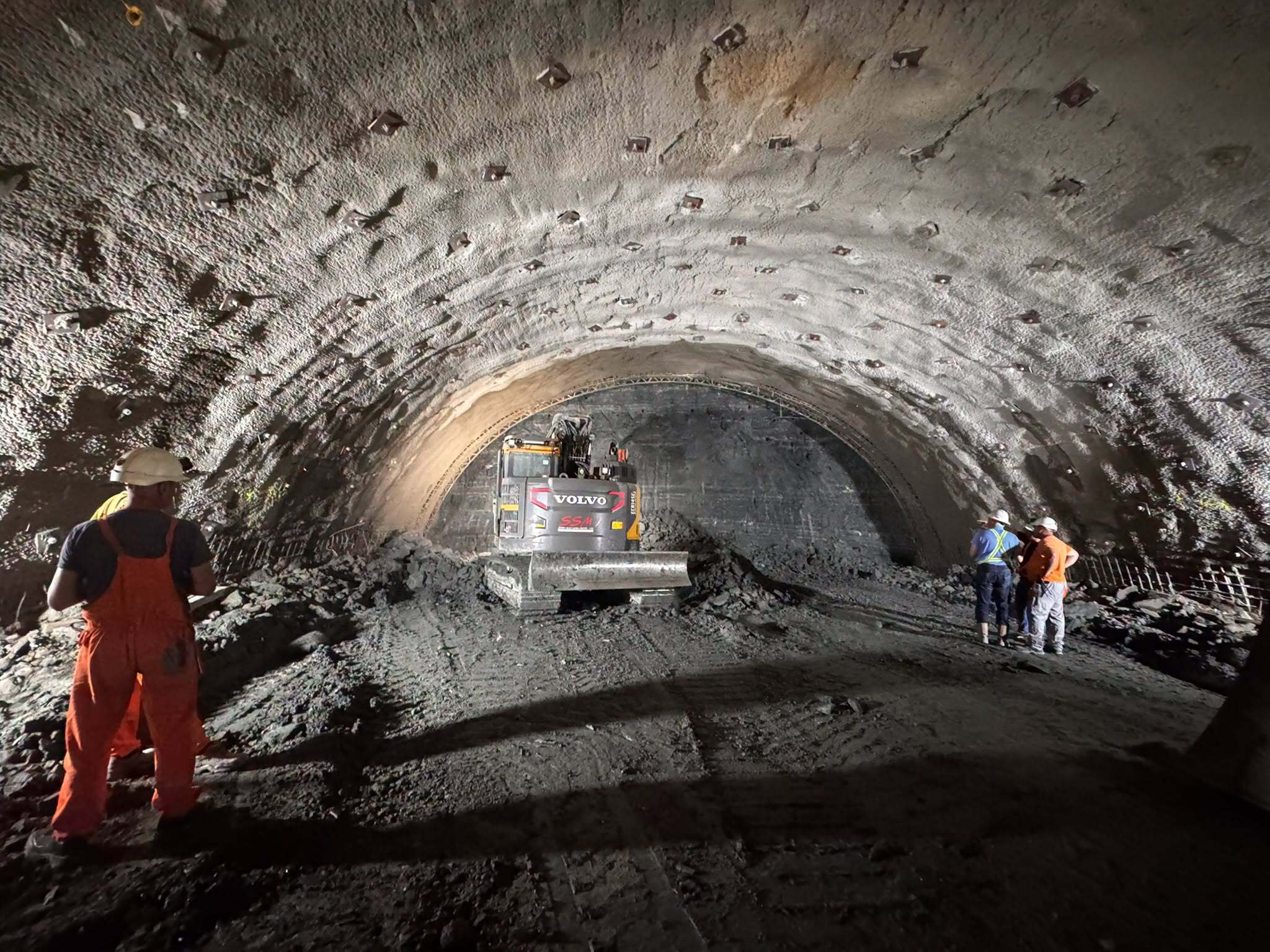 lucrari tuneluri A1 margina Holdea (10)