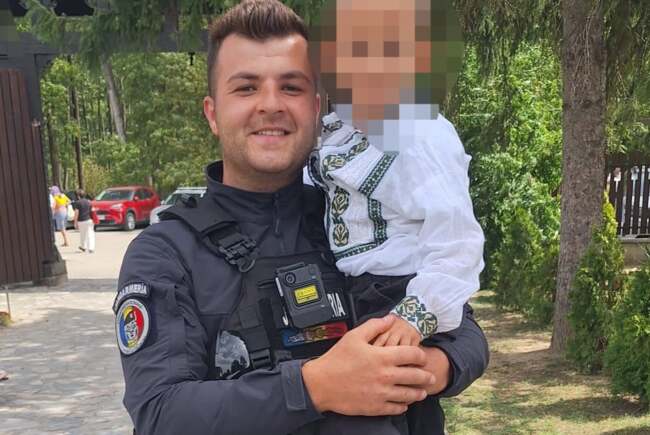 Poza pentru articolul Atenție la copii în aglomerație. Copil găsit după un pelerinaj în Timiș