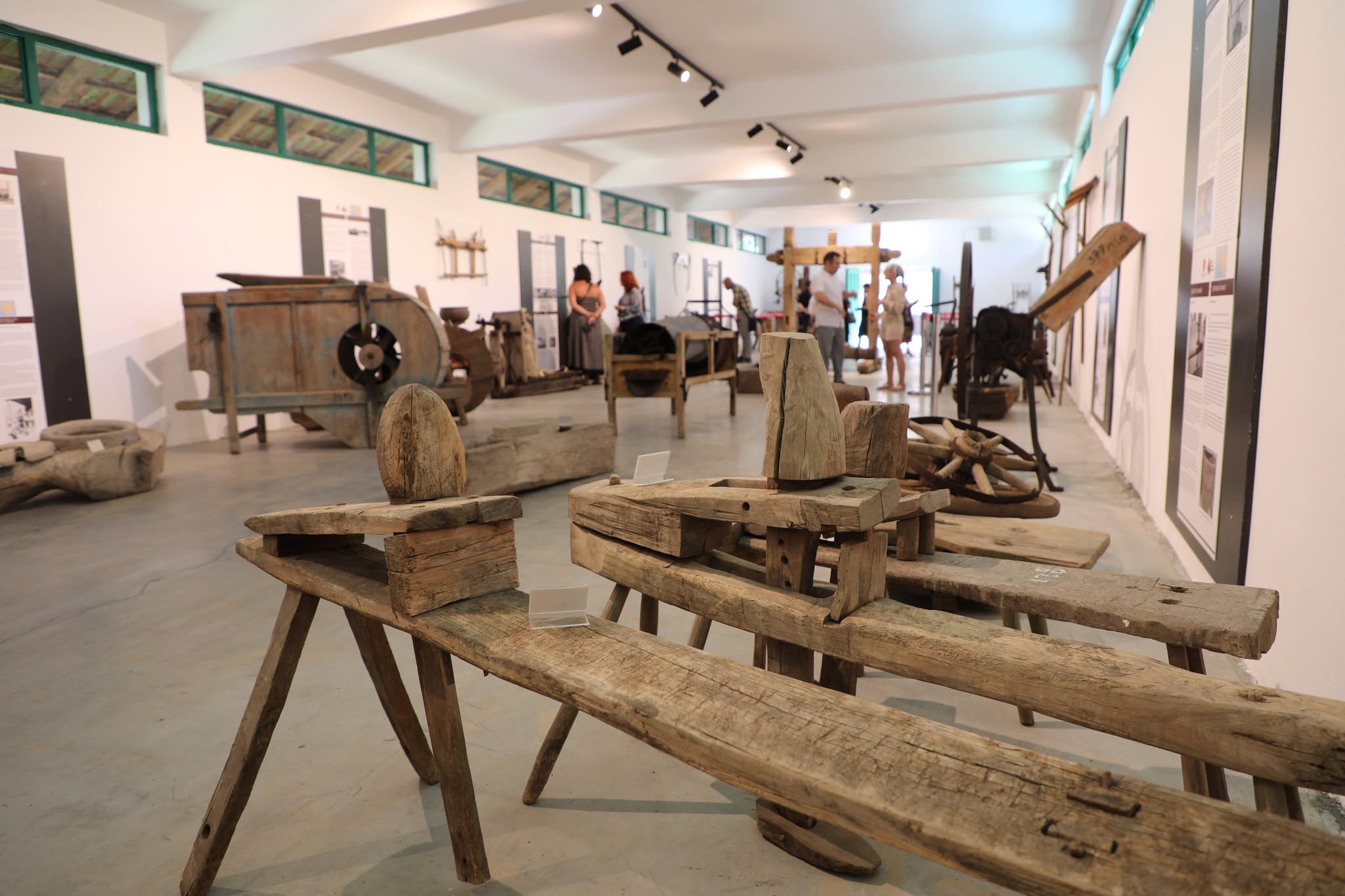 Uneltele care spun povestea Banatului. O nouă expoziție, deschisă la Muzeul Satului din Timișoara