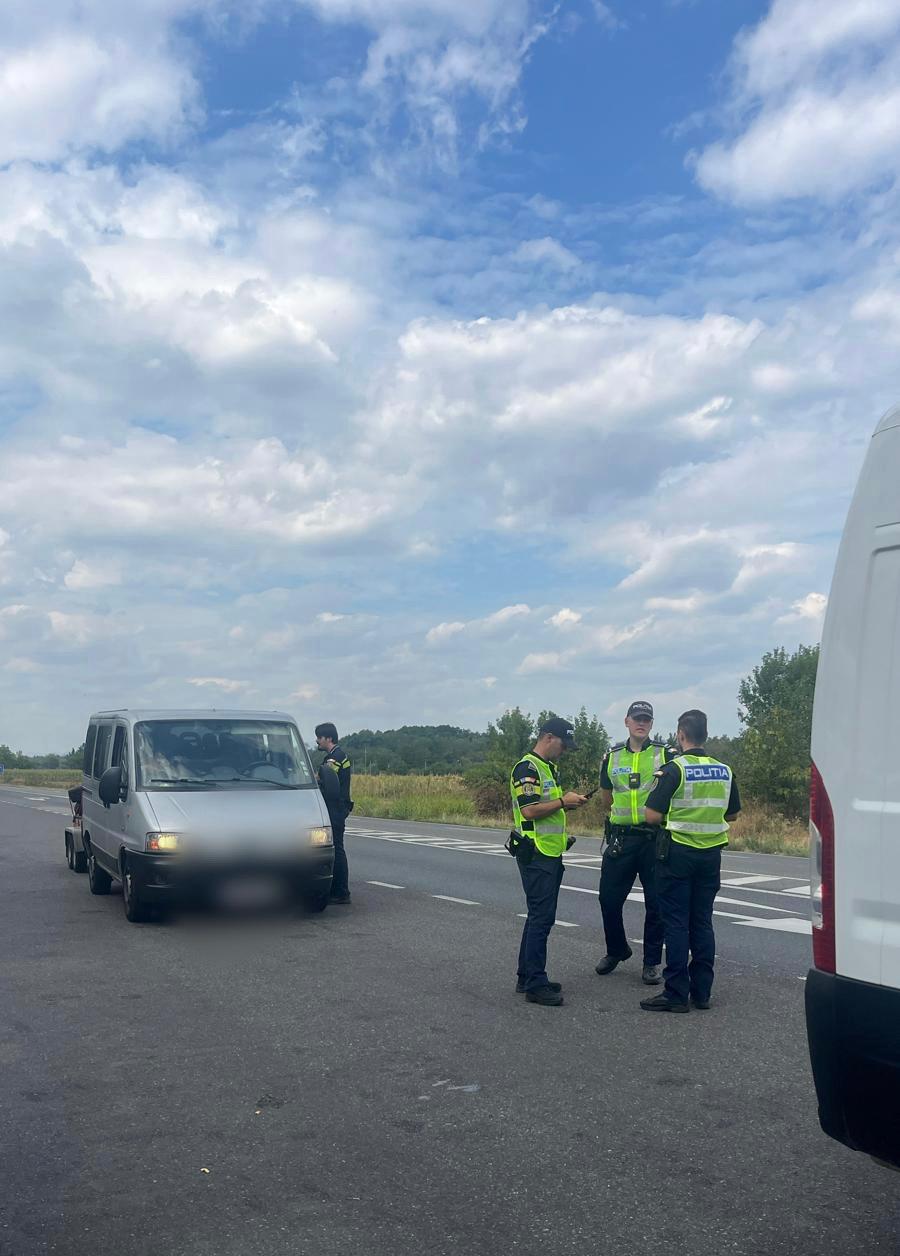FOTO. „Filtru” uriaș pe transporturile de marfă din Vest. Polițiștii au dat peste 100 de amenzi