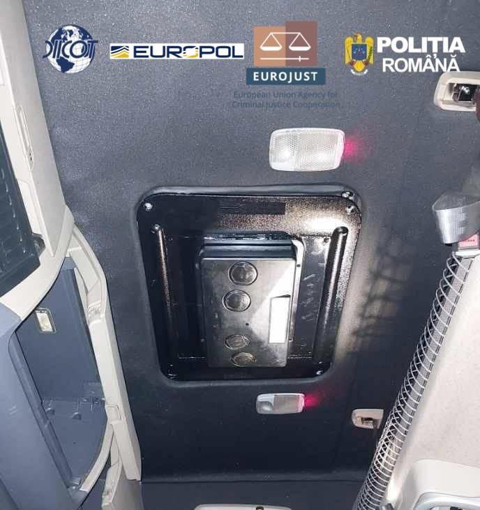 retea trafic de droguri (1)