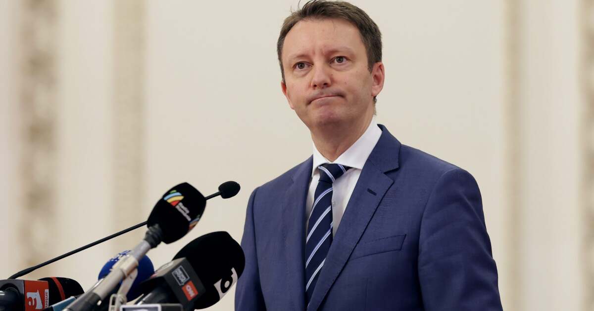 Guvernul Mureșan a picat la vot