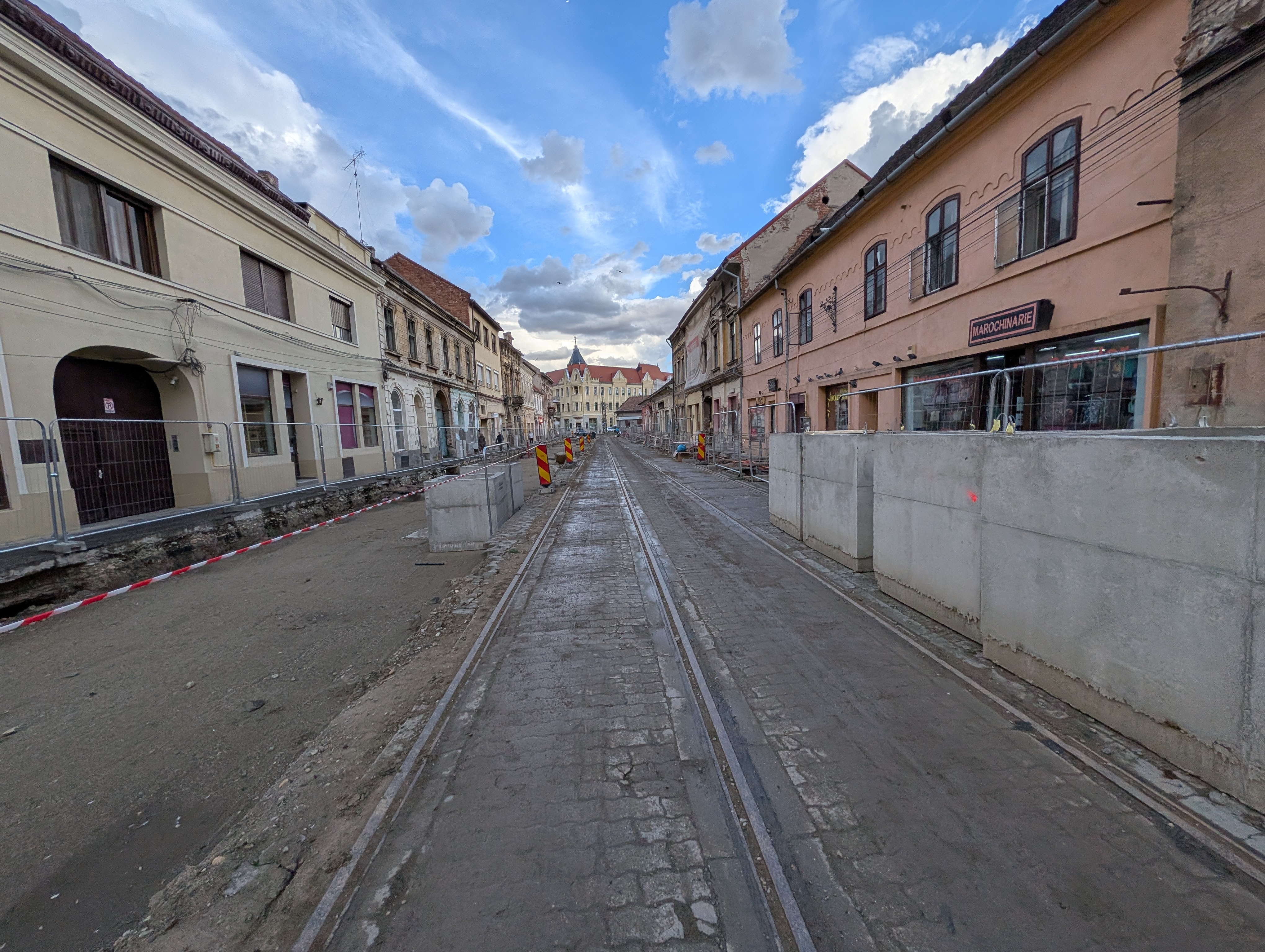 PXL_20260922_141318704
