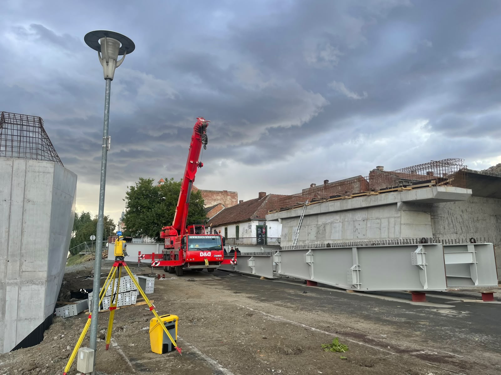 FOTO. A ajuns scheletul noului Pod al Muncii. Lucrările de refacere, la 40% per total