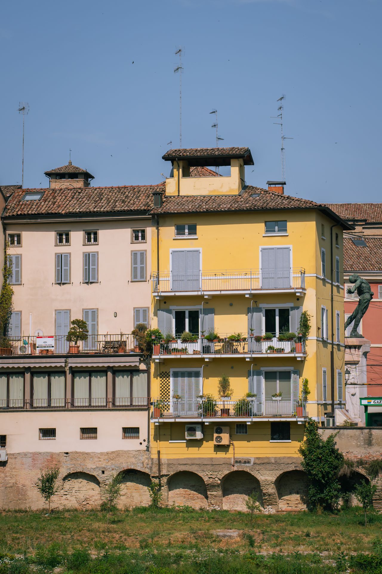 Parma (2)