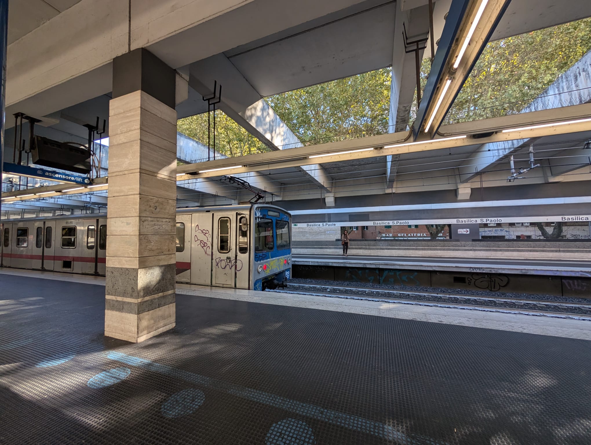 Tren urban Roma